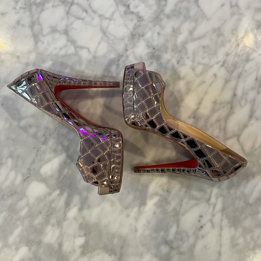 Christian Louboutin Peep Toe Heels 39.5